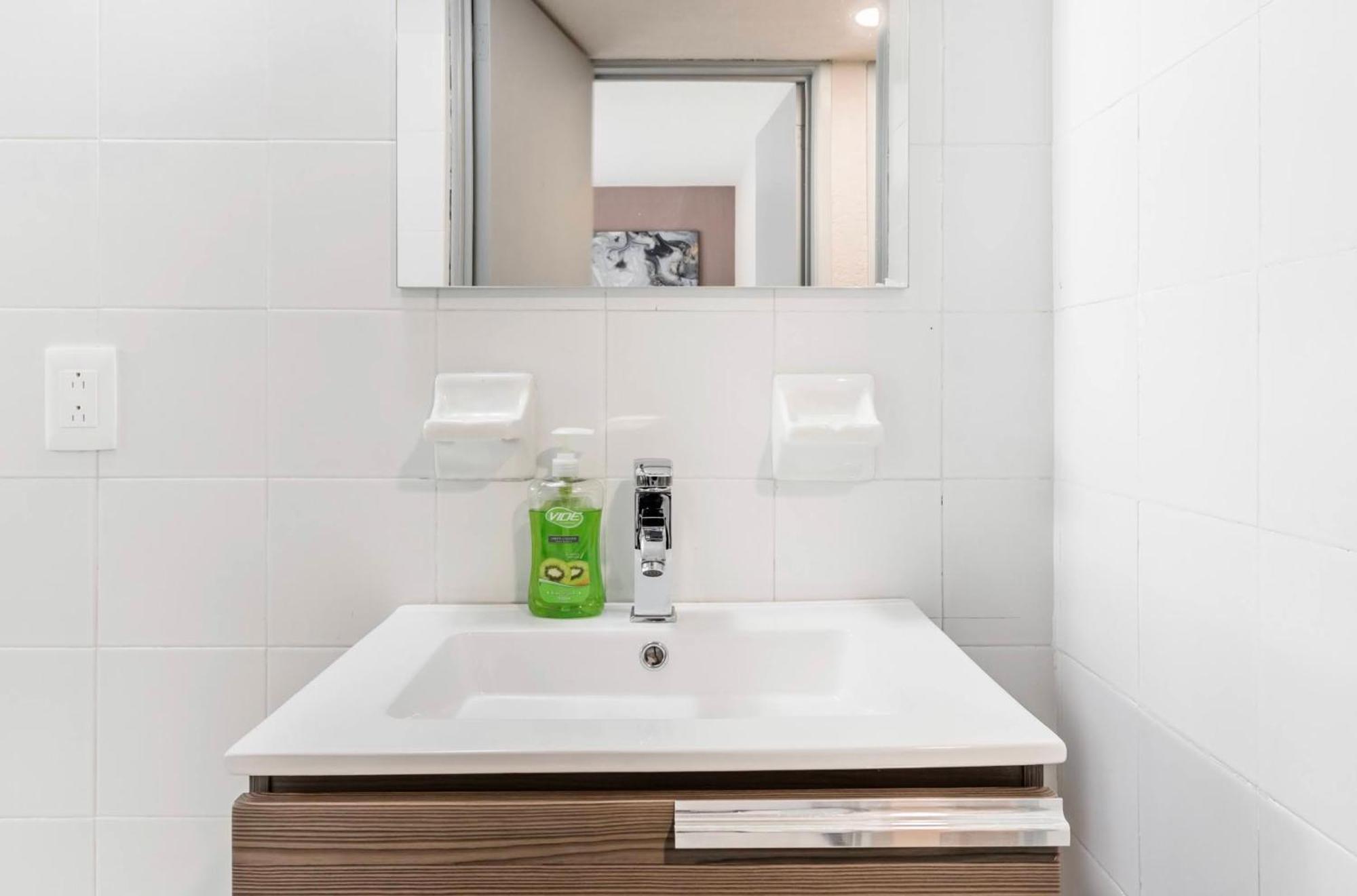 Cozy Roma Norte Flat - Parking- Wifi - Sleeps 6 Cidade do México Exterior foto